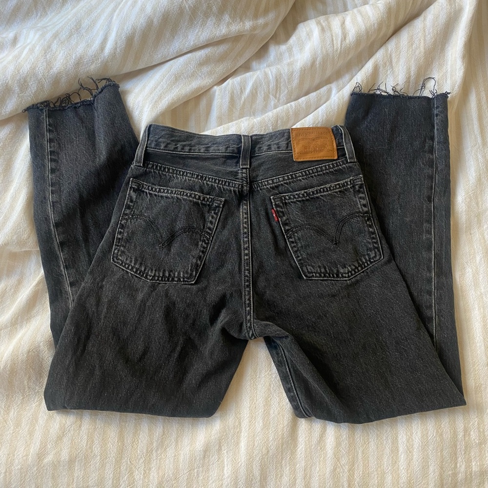 levi’s black wedgie straight jeans